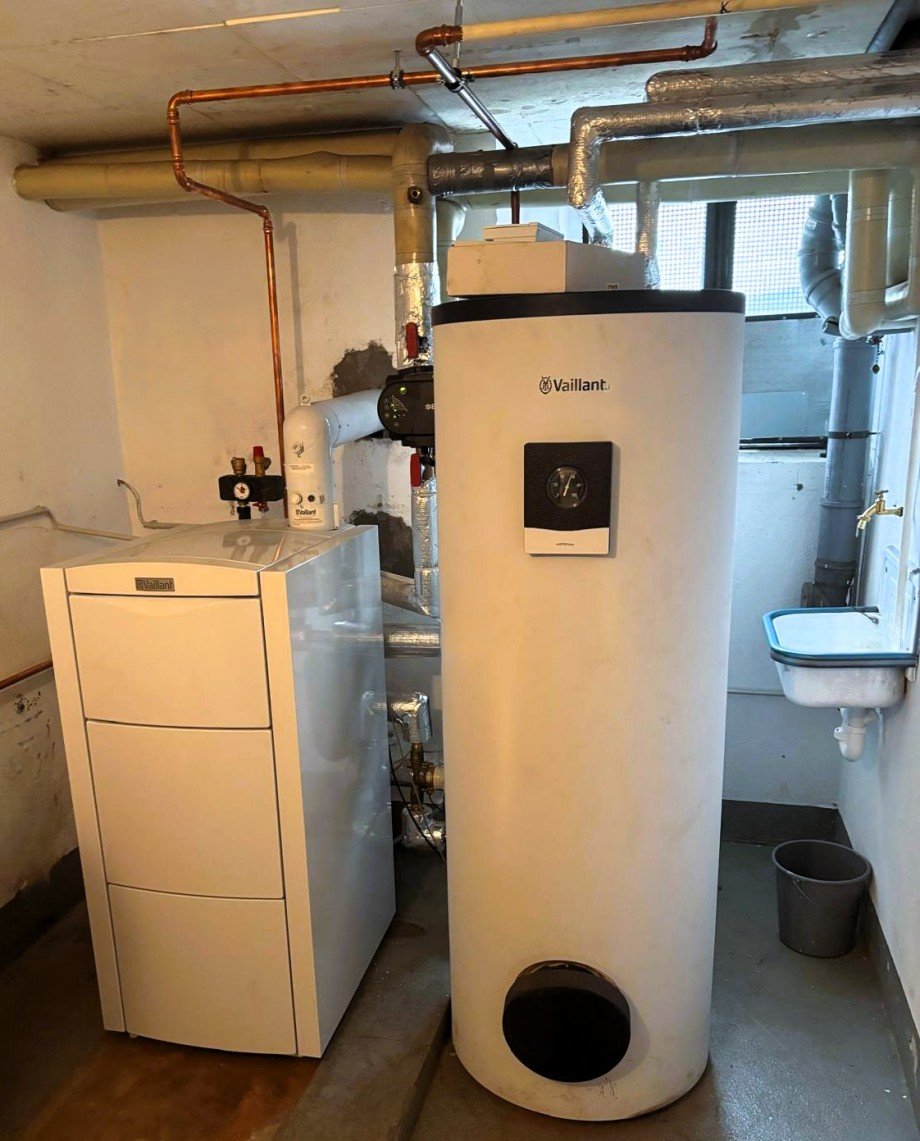 Gas Zentralheizung aus 2023 Wohn- / Gesch�ftshaus Essen