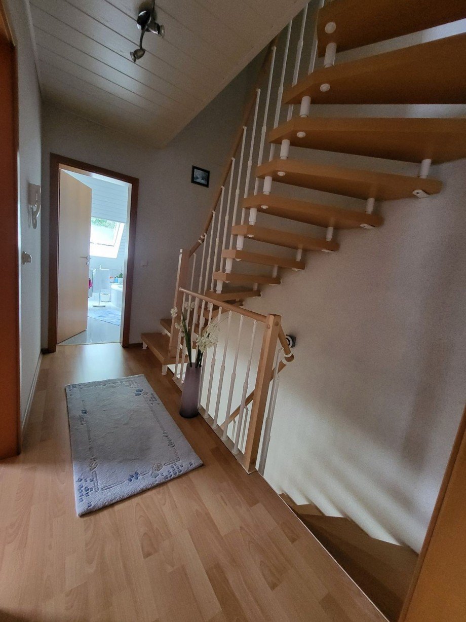 Treppenaufgang DG zum Spitzboden Reihenendhaus Wetter (Ruhr)