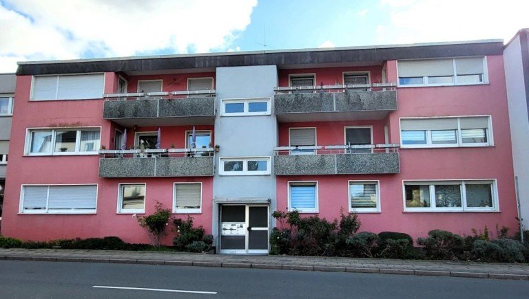 Hausfront Wetter (Ruhr) Etagenwohnung Helle und frisch renovierte 3-Z.-Erdgeschosswohnung mit Balkon in zentraler Lage von Wetter