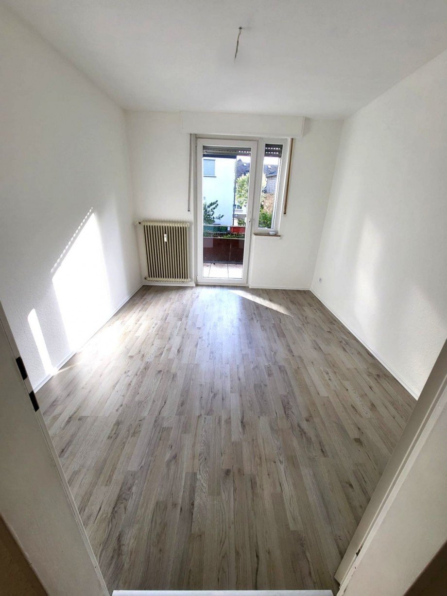 Schlafzimmer I, Ausgang zum Balkon Etagenwohnung Wetter (Ruhr)