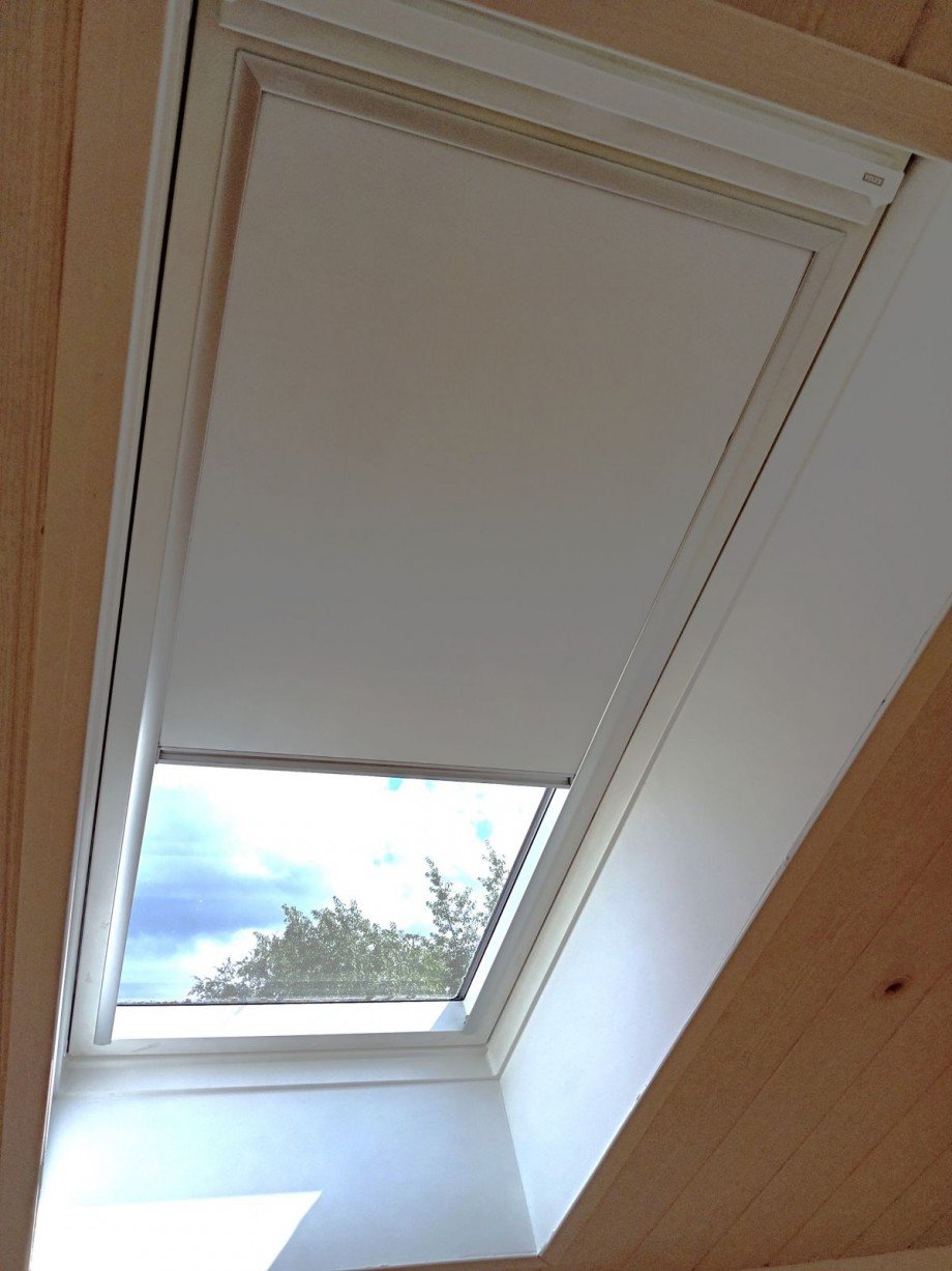 Dachfenster mit integriertem Thermorollo Dachgeschosswohnung Wetter (Ruhr)