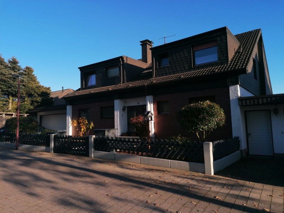 Vorderansicht, Garagen Zweifamilienhaus Gevelsberg