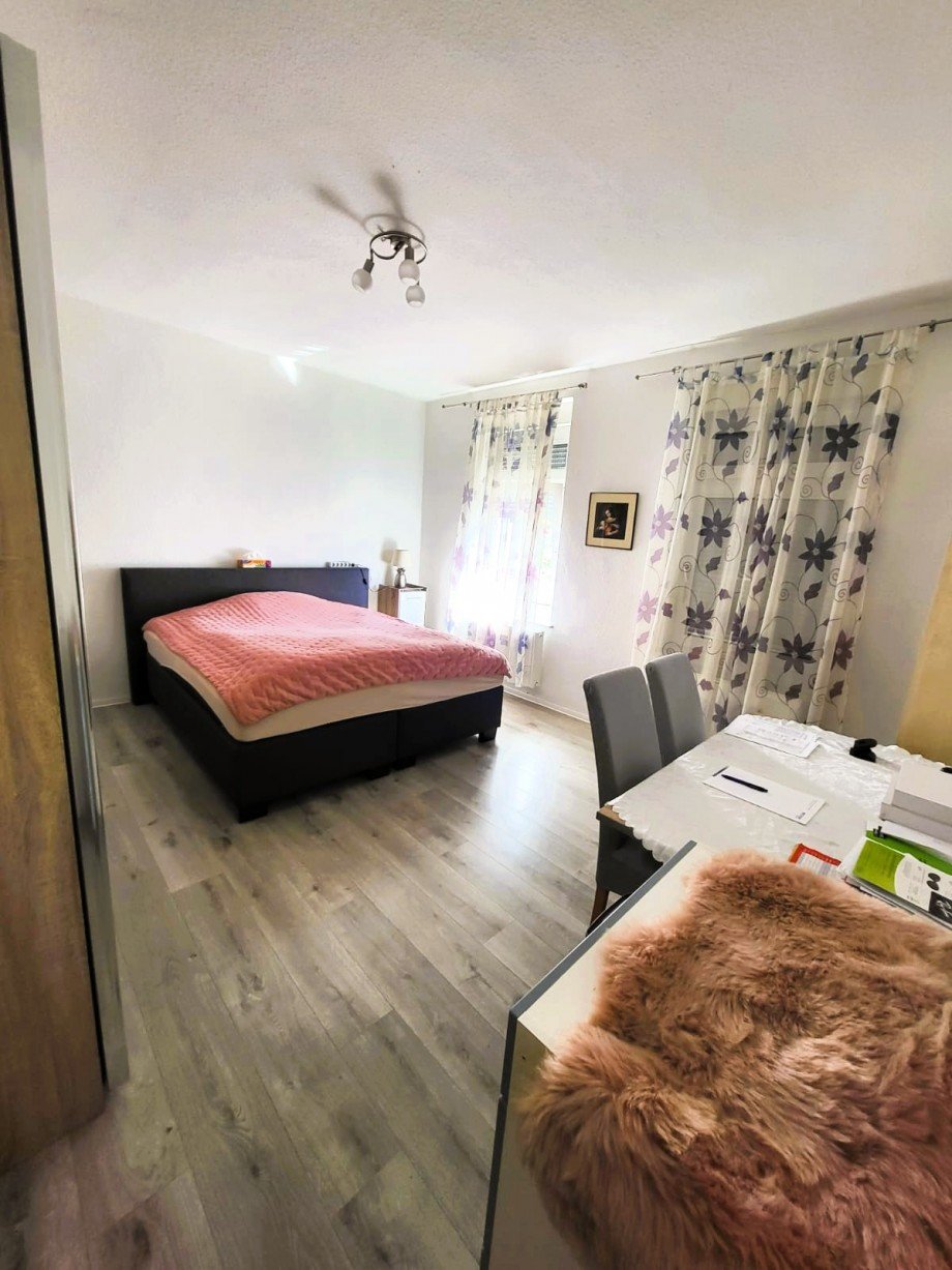 Schlafzimmer EG Mehrfamilienhaus Wetter