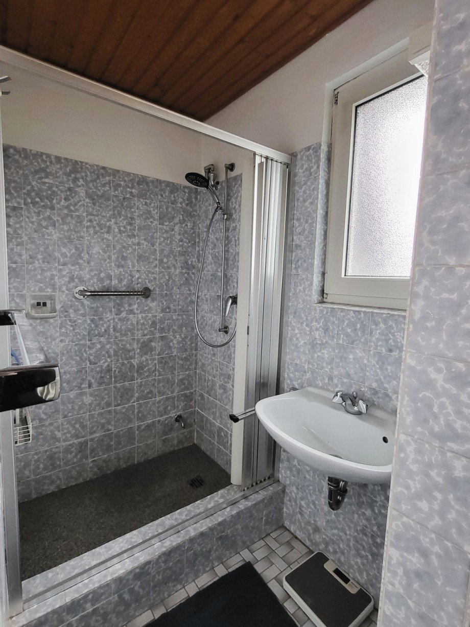 Duschbad OG Reihenendhaus Sprockh�vel