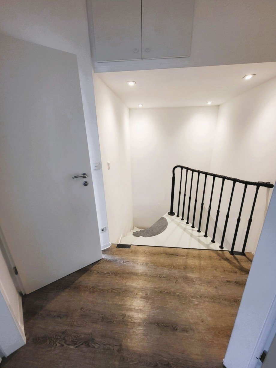 Flur mit zus�tzlichen Abstellm�glichkeiten/Stauraum OG. Maisonettewohnung Duisburg