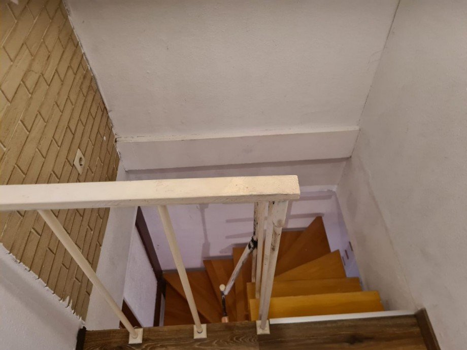 Treppe ins EG Maisonettewohnung Wetter
