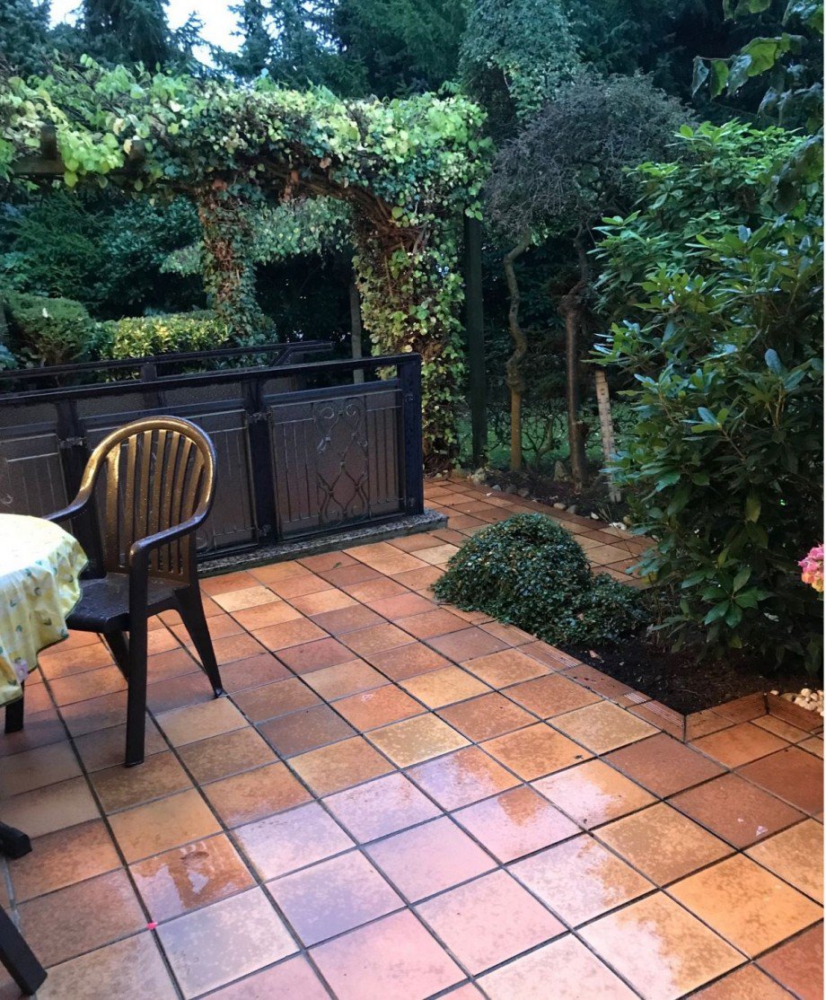 Terrasse,Treppe zum Keller Reihenendhaus Bochum