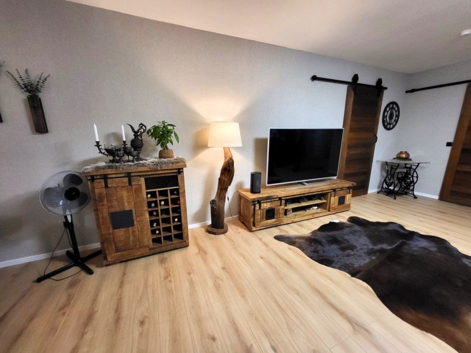 zum rustikalen Stil passende Schiebet�ren Etagenwohnung Wetter