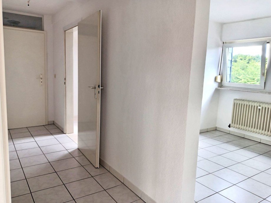 Flur, halb offene K�che Dachgeschosswohnung Wetter (Ruhr)