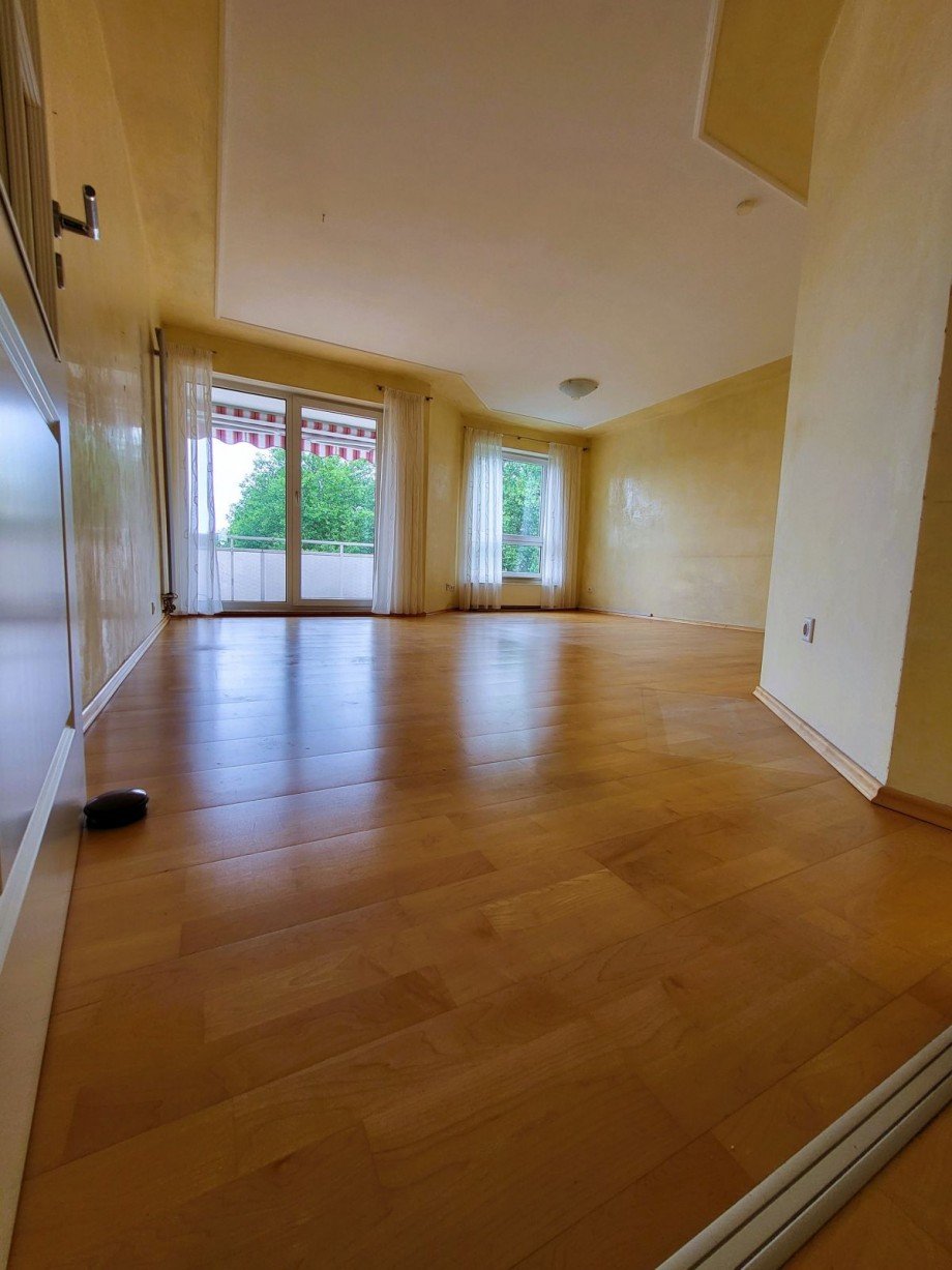 helles Wohnzimmer Etagenwohnung Wetter
