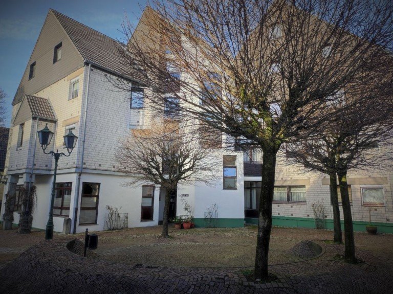Hausfront, Hofplatz Wetter Etagenwohnung +++VERMIETET+++4 Zimmer Wohnung mit traumhaften Weitblick auf den Harkort See